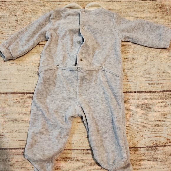 I Do gray velour stretchie babygrow footed sleeper sz 1m - Picture 2 of 3